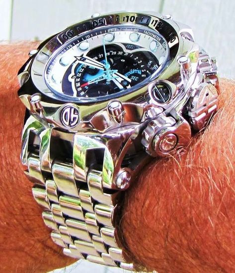 Looks like glazed silver. One heckuva big watch for men. Mens Invicta Watches, Nice Watches, Silver Pocket Watch, Big Watches, Ceramic Watch, Sunglasses Women Designer, Handbags Luxury, Invicta Watches, Expensive Watches