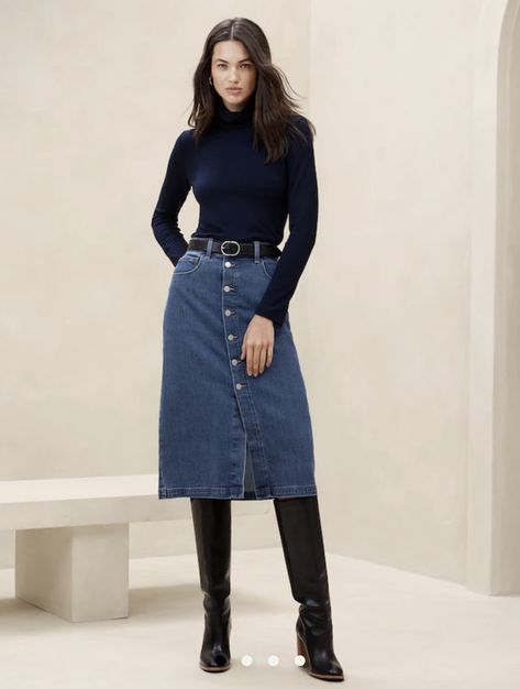 Navy Blue Skirt Outfits, Denim Long Skirt Outfit, Denim Pencil Skirt Outfit, Fall Church Outfits Women, Long Skirt Outfits Korean, Fall Business Outfits, Texas Office, Knee Length Jean Skirts, Fashionable Work Outfits