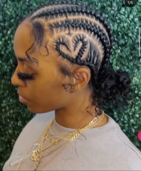 Straight Back With Heart, Cornrows With Heart Design, Stitch Braids With Curls, April Hairstyles, Back Braids, Straight Back Braids, Bun With Curls, Feed In Braids Hairstyles, Box Braids Hairstyles For Black Women