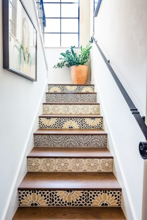 Sala Set, Stair Riser Vinyl, Modern Mexican Home, Vinyl Stairs, Spanish Interior, Spanish Revival Home, Spanish Home Decor, Spanish Modern, Stair Riser