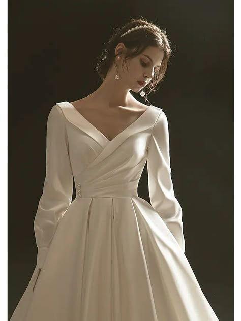 [PaidAd] 64 Must Have Elegant Ball Gown Wedding Dress Advice You Have To See This Fall #elegantballgownweddingdress Long Sleeve Satin Wedding Dress, Elegant Long Sleeve Wedding Dresses, Long Sleeve Ball Gown Wedding Dress, Watteau Train, Wedding Dresses V Neck, Long Sleeve Ball Gowns, Satin Bridal Gowns, White Ball Gowns, Elegant Ball Gowns