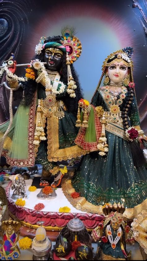 Bihari Ji, Shri Radha, Wallpaper Iphone Boho, Krishna Ji, Krishna Photo, Pinterest Images, Radha Krishna Images, Radha Rani, Radha Krishna Art