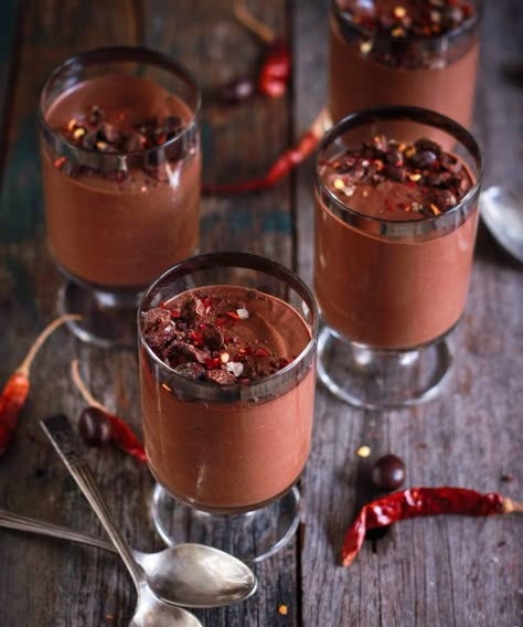 Spicy Chocolate Pudding, Chilli Chocolate Recipes, Chocolate Chilli Recipe, Dessert Chili Recipe Chocolate, Dessert Chili Recipe, Desserts To Go With Chili, Chili Desserts, Dessert Chili, Chocolate Chili Recipe