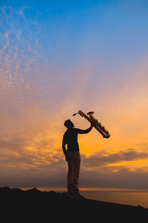 baritone sax Wallpaper - Peru/Huacho Baritone Saxophone Aesthetic, Saxophone Aesthetic Wallpaper, Sax Aesthetic, Saxophone Photography, Bari Saxophone, Charlotte Aesthetic, Band Senior Pictures, Element Art, Baritone Sax