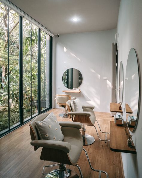 Private Hair Salon Room, Hair Salon Private Room Ideas, Private Salon Room, Hair Salon Room In Home, Holistic Hair Salon, Minimal Hair Salon, Private Hair Salon, Home Beauty Room, Garden Salon