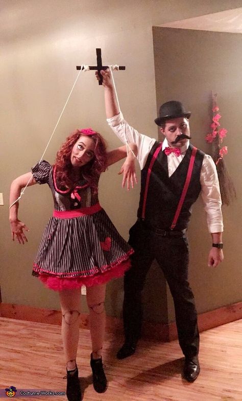 Justine: My boyfriend and I have never done a couples costume so we thought we would give it a try this year! I searched for hours and finally stumbled across this... Diy Doll Costume, Scary Couples Halloween Costumes, Puppet Costume, Meme Costume, Diy Couples Costumes, Best Couples Costumes, Puppet Master, Doll Halloween Costume, Costume Works