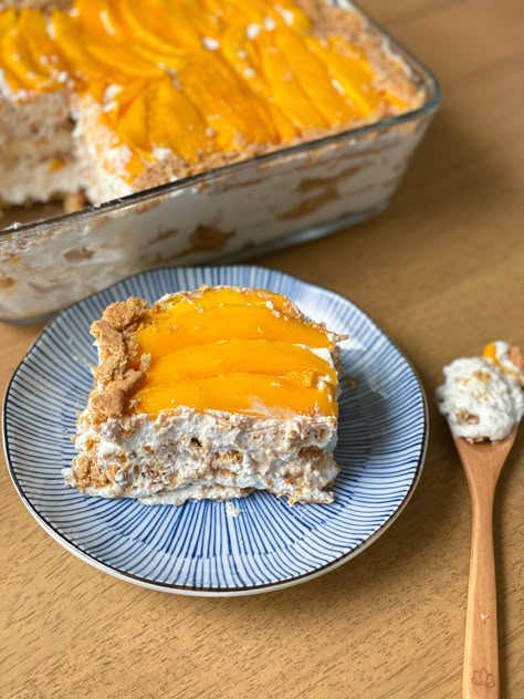 mango float Filipino Mango Float, Food For Hosting, Mango Float Recipe, Filipino Mango, Filipino Food Party, Mango Graham, Mango Float, Filipino Food Dessert, Filipino Food Recipes