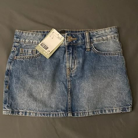 Low Waist Skirt Outfits Aesthetic, H&m Mini Skirt, H&m Denim Skirt, Mini Skirts Denim, Denim Mini Skirt Aesthetic, Low Waisted Mini Skirt Outfits, Low Waisted Denim Skirt, H&m Skirt, Vintage Denim Mini Skirt