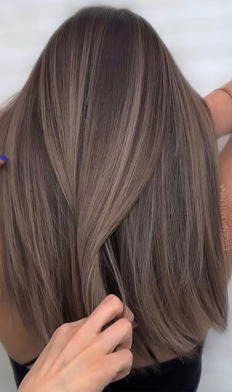 Mushroom Brown, Brown Hair Looks, Ash Hair Color, Brown Hair Inspo, Brunette Hair With Highlights, Brown Hair Balayage, Highlights Brown Hair, Haircuts Straight Hair, Brown Blonde Hair