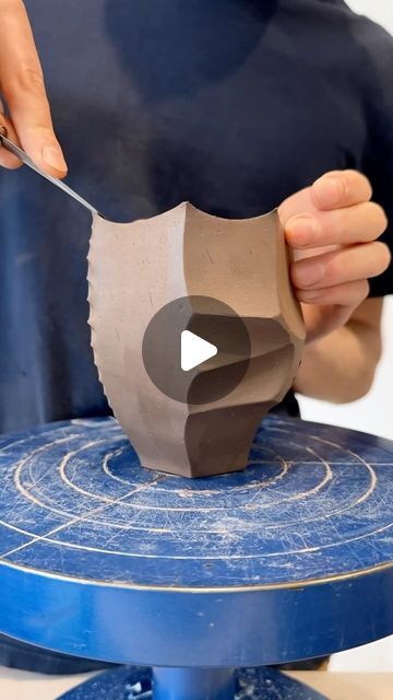 Alex Olson | Handmade Ceramics on Instagram: "Faceting a tumbler with a @mudtools carving bow and fettling knife—watch until the end to see four different tumblers after they were woodfired, each with unique flashing and wood ash patterns! Exploring cups like these, whether they were tumblers or smaller yunomi, were some of my favorite chapters of making in 2023. I really like how they are more open at the top than my past cup designs, and I look forward to further experimentation with their size and proportions… most notably how small I make the foot. What is your favorite size of cup? What sort of volume/capacity do you look for?  I threw each of these tumblers from 2.5 pounds of @tuckers.pottery dark stoneware @bklynclay, carved them using a @mudtools carving bow and fettling knife on a Yunomi Cups Ceramic Pottery, Ceramic Tumblers Handmade, Hand Built Pottery Vase, Unique Pottery Ideas, Alex Olson, Pottery Tumblers, Carving Pottery, Ceramics Pottery Vase, Wood Kiln