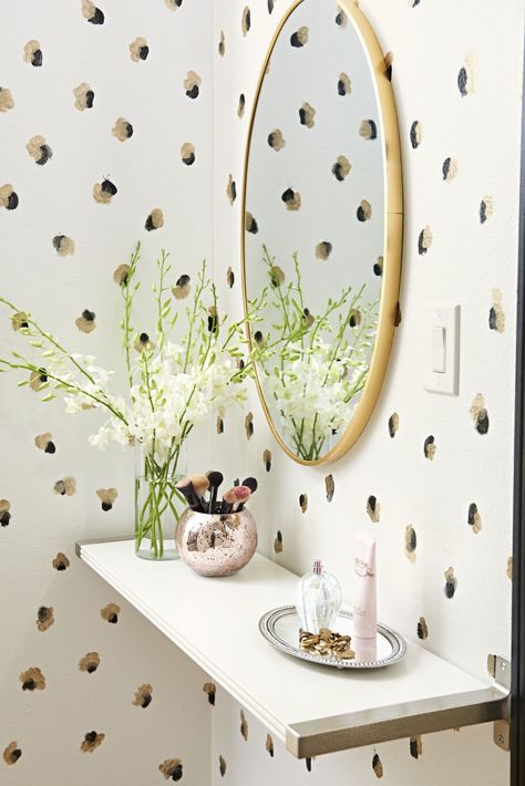 Get the wallpaper look for less by hand-painting trendy, cheetah-inspired spots. #diyhomeideas #diyhomedecor #paintprojects #diypaintprojects #weekendremodel #paintedaccentwall #bhg Diy Paint Projects, Landscaping Florida, Painted Chair, Diy Wall Painting, Accent Wall Paint, Stenciled Floor, Faux Painting, Back Painting, Paint Projects