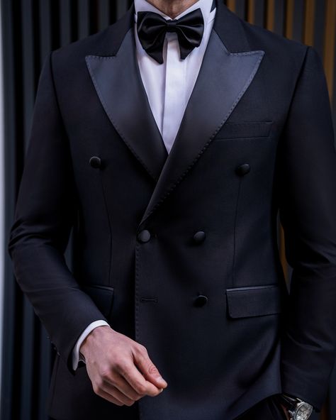 Stand out with the Black Double-Breasted Tuxedo 2-Piece by Viossi. Its elegant design and luxurious fabric make it an essential for any gentleman's formal wardrobe. The double-breasted jacket brings a sense of power and elegance, perfect for making a bold statement at any event.  #doublebreasted #blacktuxedo #tuxedo #suit #suits #slimfit #menstyle #menfashion #fashioninspo Luxury Black Double Breasted Tuxedo Suit, Luxury Classic Black Double Breasted Suit, Luxury Black Double Breasted Suit, Luxury Black Slim Fit Double Breasted Suit, Double-breasted Single Button Tuxedo Suits, Bow Tie Suit, Modern Fit Suit, Double Breasted Tuxedo, Suit Stores