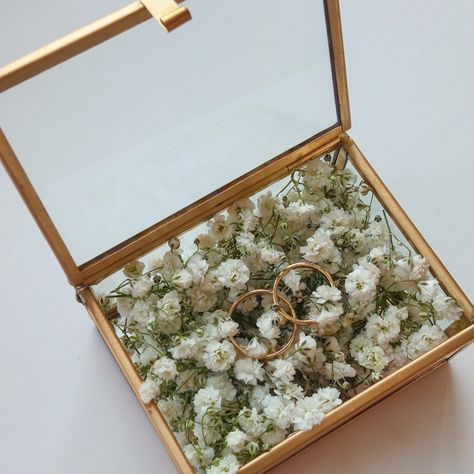 Wedding Rings Box Ideas Diy, Ring Case Wedding, Wedding Rings Box Ideas, Wedding Ring Holder Ideas, Engagement Ring Box Ideas, Wedding Ring Holder For Ceremony, Wedding Ring Box Ideas, Wedding Ring Box For Ceremony, Ring Box Wedding Diy