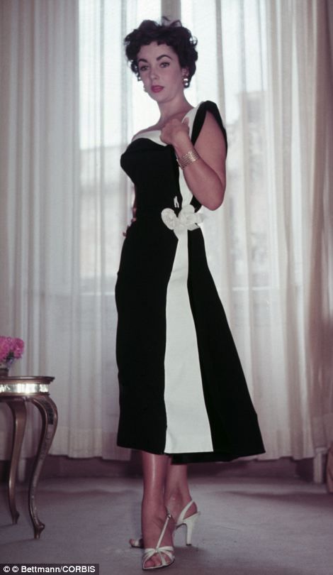 1953 Elizabeth Taylor Elizabeth Taylor Style, Grace Kelly Style, 50's Fashion, Vintage Fashion 1950s, Richard Burton, Italian Dress, Liz Taylor, Vivien Leigh, Natalie Wood