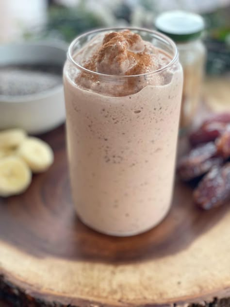 Smoothie Recipes With Dates, Date Smoothies For Labor, Date Protein Smoothie, Date Smoothie Pregnancy, Pregnancy Smoothie Recipes 2nd Trimester, Dates Smoothie Recipes, Smoothie With Dates, Healthy Shake Recipes, Banana Date Smoothie