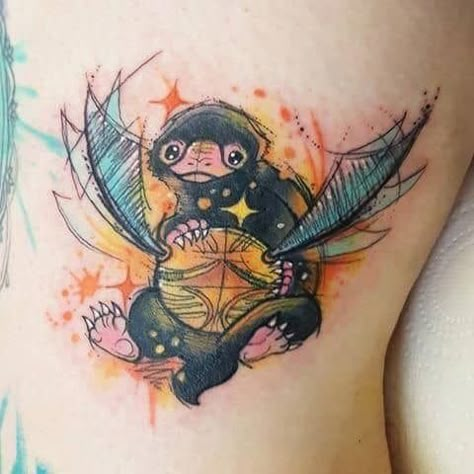 Niffler Tattoo, Tropisches Tattoo, Harry Potter Tattoo Sleeve, Harry Potter Sleeve, Harry Potter Tattoo Ideas, Hogwarts Tattoo, Tattoo Harry Potter, Tropical Tattoo, Hp Tattoo