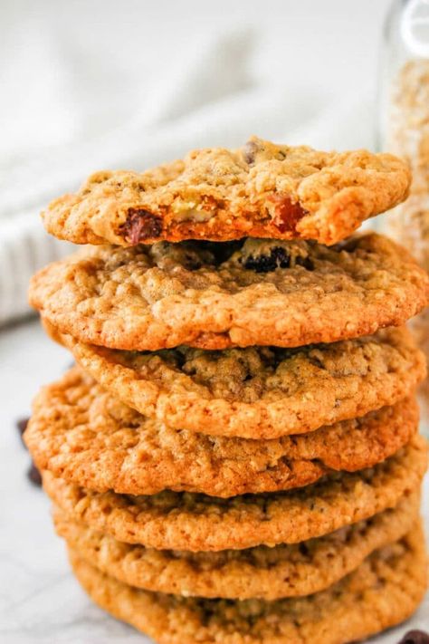 Steel Cut Oats Cookies - Recipe with Steel Cut Oats not Oatmeal Steel Cut Oats Cookies, Steel Cut Oatmeal Cookies, Oats Cookies Recipe, Instant Pot Beans Recipe, Steel Cut Oatmeal Recipes, Recipe With Chocolate Chips, Oats Cookies, Easy Microwave Recipes, Steel Cut Oats Recipe