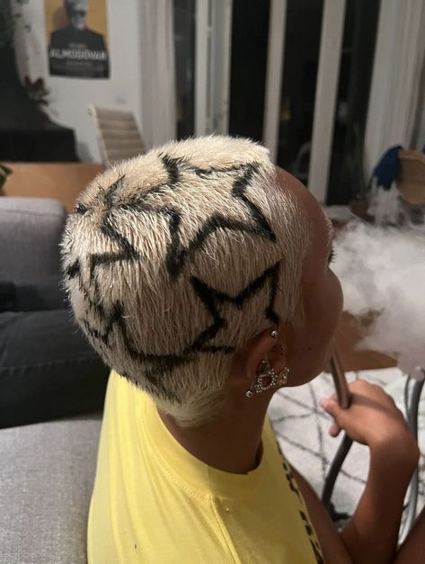 Cheetah Print Shaved Head, Cheetah Print Buzzcut, Hair Dye Designs Shaved Head, Buzz Cut Patterns, Dyed Buzzcut Design, Buzz Cut Colored Hair, Shaved Blonde Hair, Buzzcut Colored Hair, Colored Buzzcut