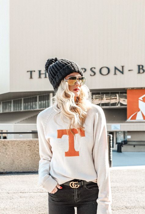 Tennessee Basketball Game Outfits, Ut Vols Gameday Outfit, Tn Vols Gameday Outfit, University Of Tennessee Gameday Outfit, Vols Gameday Outfit, College Basketball Game Outfit, Game Day Outfits For Women, Peyton Baxter, Fall Football Outfit