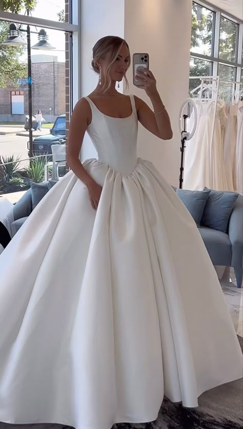 Ball Gown Silk Wedding Dress, Duchess Wedding Dress, Satin Wedding Gown Ballgown, Princess Wedding Dresses Silk, Wedding Gowns With Bows, Classic Ballgown Wedding Dress Simple, Feminine Classic Wedding Dress, Simple Big Wedding Dress, Classic Feminine Wedding Dress