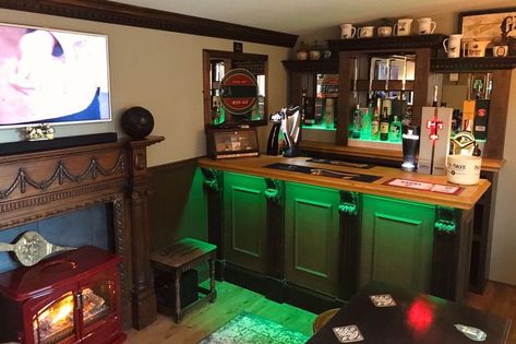 Irish Pub Home Bar, Irish Home Bar, Home Irish Pub, Irish Pub Basement, Home Pub Ideas, Irish Pub Design, Pub Basement, Whiskey Bars, Basement Pub