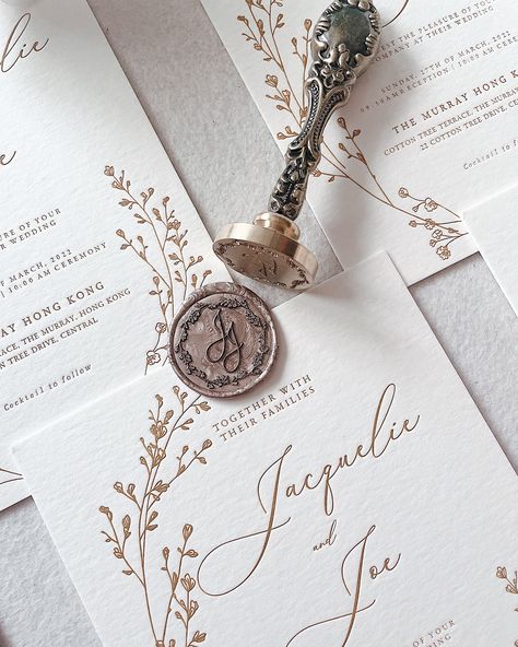 Illustrated Wedding Invitations, Golden Birthday, Stationery Inspiration, Handwritten Letters, Stationery Shop, Seal Stamp, Wax Seal Stamp, Champagne Gold, Elegant Invitations