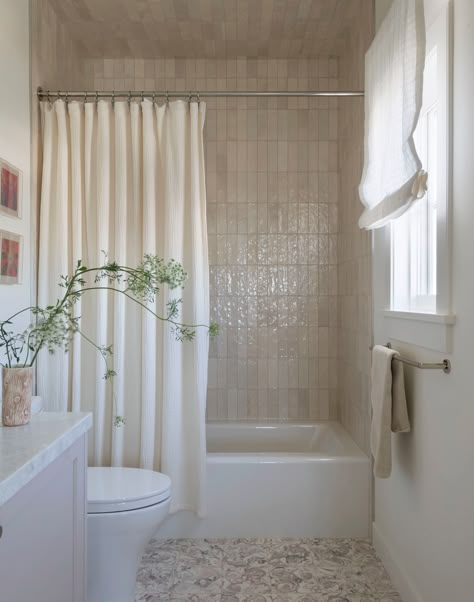 Bath With Curtain, Lisbon Bathroom, Small Aesthetic Bathroom, Bathroom With Tub, Shore House, Coastal Retreat, Upstairs Bathrooms, Bathroom Inspiration Decor, Bathroom Renos