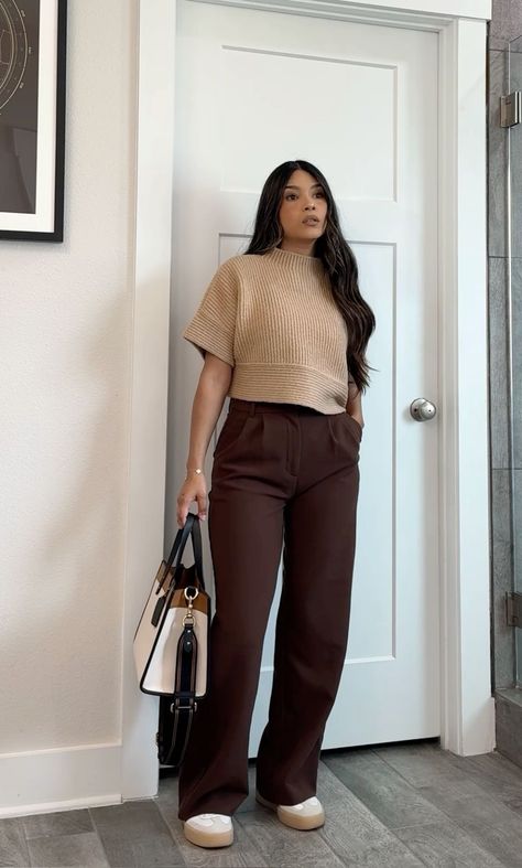 Tan Pant Outfits For Work, Professional Outfits Women Office, Fall Brown Outfits Women, Fall Outfit For Work Offices, Fall Semi Casual Outfits Women, Professional But Comfortable Outfits, Business Pro Outfits For Women, Fall/winter Business Casual, Clinic Business Casual