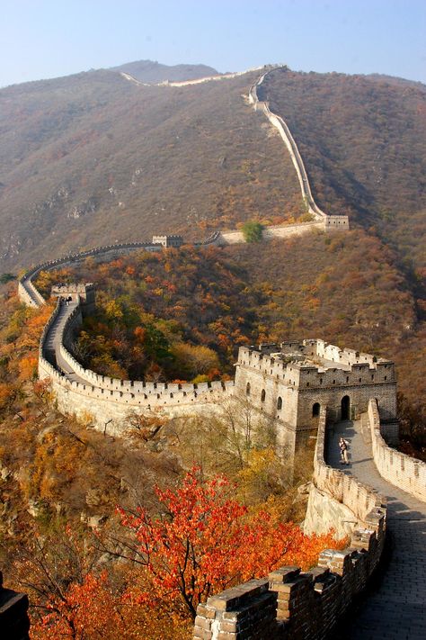 Explore China, Visit China, Great Wall Of China, Montage Photo, China Travel, Great Wall, Famous Places, Alam Yang Indah, Beautiful Places To Travel