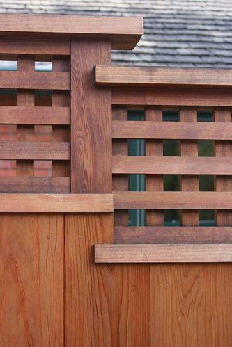 Floradora: Gates and Fences to Aspire To Sliding Gate Design, Japanese Fence, Gate Design Ideas, Japanese Gate, Wood Partition, Backyard Gates, Garden Gates And Fencing, Garden Gate Design, Japanese Homes