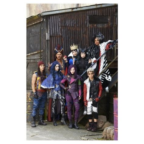 0 Dove Cameron Descendants, Disney Descendants Characters, Descendants 2015, Descendants Pictures, Descendants Wicked World, Descendants Movie, Mal Descendants, Descendants Costumes, Disney Descendants Movie