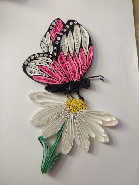 Handmade paper art, quilling pink and black Butterfly with white flower Wall Art Quilling, Paper Quilling Gifts Ideas, Quilling Ideas Unique, Quilling Ideas For Beginners, Paper Art Wall Decor, Pink And Black Butterfly, Quilling Shapes, Quilled Rose, Paper Quilling Ideas