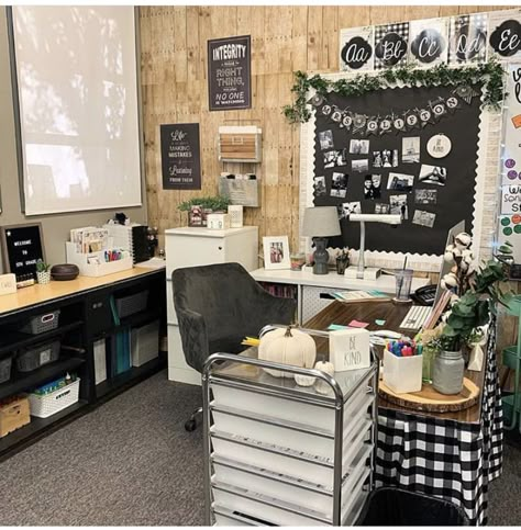 Zen Classroom, Hygge Classroom, Classroom Decoration Ideas, Farmhouse Classroom, Classroom Tour, Dream Classroom, Classroom Makeover, Classroom Layout, Elementary Classroom Decor