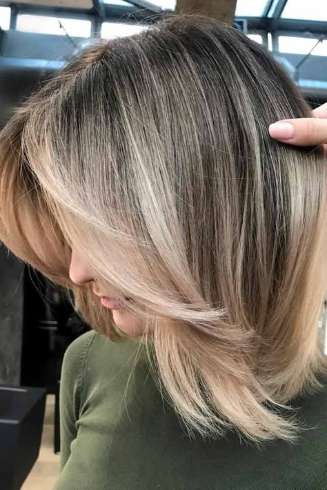 42 Chic Medium Length Layered Hair | LoveHairStyles.com Medium Length Layered Hair, Medium Layered Hair, Straight Blonde Hair, Medium Length Hair With Layers, Short Straight Hair, Short Hair With Layers, Medium Hair Cuts, Hair Updo, Shoulder Length Hair