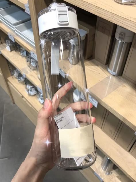 Big Clear Water Bottle, Cute Clear Water Bottles, Cute Water Bottles Aesthetic, Water Bottles For School, Aesthetic Bottle, Water Bottle Clear, Aesthetic Water Bottle, Bottle For Water, Bottle For School