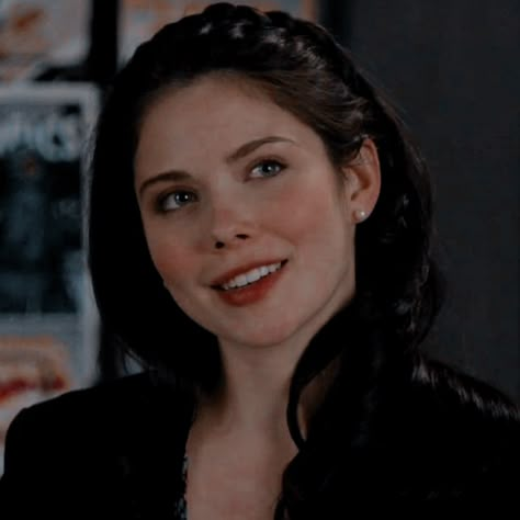 Tvd Face Claims, Grace Phipps Aesthetic, Grace Phipps Icons, Pretty Female Faceclaims, Young Actresses Under 20, Ocs Female, Grace Phillips, Actresses With Black Hair, Greaser Girl