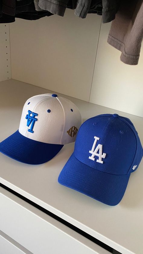 Blue Cap Outfit Men, Blue Baseball Cap Outfit, New Era Cap Outfit, Blue Cap Outfit, New Era Cap Outfit Men, 90s Hip Hop Style, Cap Outfit Men, Ny Cap, Swag Hats