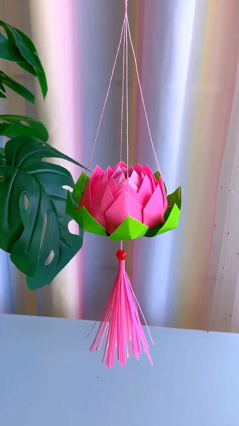 Diy Paper Flower Wall Decor, Diy Diwali Lanterns, Beautiful Paper Crafts, Lotus Origami, Felt Flower Pillow, Lotus Lantern, Paper Lotus, Coconut Shell Crafts, Paper Lanterns Diy