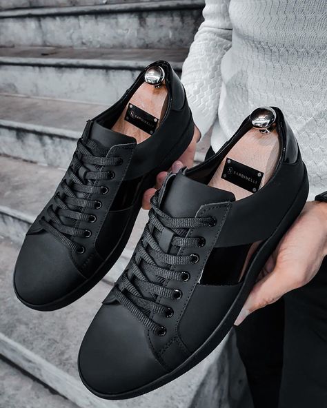 15 Likes, 0 Comments - BLACK LK (@blvck_lk) on Instagram: “Sardinelli 🖤  #black #shoes #blvck” Leather Sneakers Outfit, Black Shoes Outfit, Black Sneakers Outfit, Dressy Sneakers, Black Shoes Sneakers, Sneakers Outfit Men, Mens Black Dress Shoes, Leather Sneakers Men, Shoes Heels Classy