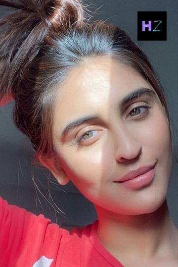 Clear Beautiful Skin, Krystal Dsouza Saree, Beautiful Clear Skin, How To Get Crystal Clear Skin, Krystle D'souza, Glowing Skin Goals, How To Get Clear Glowing Skin, Aliza Shah, Clear Flawless Skin