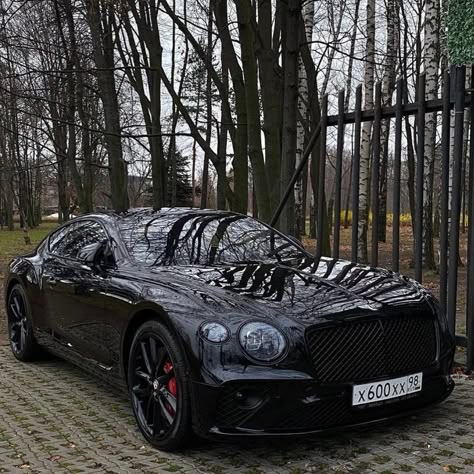 Bentley Gt Coupe, Wallpaper Rolls Royce, Rolls Royce Luxury, Phantom Rolls Royce, 240z Datsun, Most Luxurious Car, Tmax Yamaha, Wallpapers Cars, Cars Tattoo