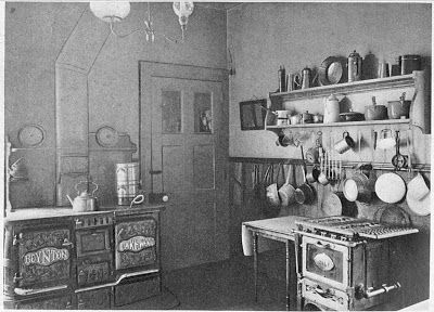 From The Craftsman Magazine, Sep 1906. Apparently vertical wall space was fair game for storing stuff. 1900 Kitchen, 1900s Kitchen, 1910 Kitchen, Period Kitchen, Edwardian Interiors, Victorian Kitchens, Old Fashioned Kitchen, American Farmhouse Style, Victorian Interiors