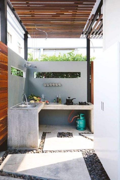 50 gambar inspiratif meja dapur cor dengan beton ekspos, lebih murah dan artistik! ~ 1000+ Inspirasi Desain Arsitektur Teknologi Konstruksi dan Kreasi Seni Dirty Kitchen Design, Small Outdoor Kitchens, Dirty Kitchen, Outdoor Kitchen Decor, Kitchen Design Diy, Interior Design Per La Casa, Backyard Kitchen, Kitchen Designs Layout, Design Del Prodotto