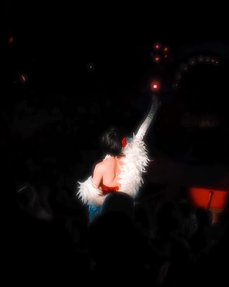 Terrence Loves You, V Model, Jazz Bar, Jazz Club, Dark Feminine Aesthetic, Feminine Aesthetic, Red Aesthetic, Cabaret, An Angel