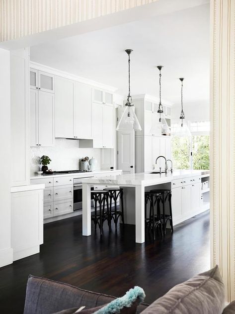 10 timeless black and white kitchens | Belle Hamptons Style Kitchen Australia, Modern Hamptons Style Kitchen, Modern Hamptons Kitchen, Hampton Style Kitchen, Hamptons Style Home, Modern Hampton, Galley Style Kitchen, Beautiful Kitchen Designs, Heritage House