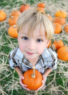 Pumpkin Patch Pics, Pumpkin Patch Photography, Pumpkin Patch Photos, Pumpkin Patch Photoshoot, Fall Photo Ideas, Pumpkin Patch Pictures, Fall Portraits, Fall Mini Sessions, Pumpkin Photos