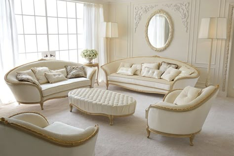 Italian Furniture - Juliettes Interiors Classic Furniture Living Room, Luxury Italian Furniture, Casa Vintage, Design Salon, Living Room Sofa Design, Sofa Set Designs, Beautiful Sofas, White Furniture, Italian Furniture