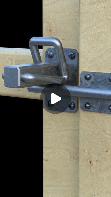 Simple idea on Instagram: "Simple automatic gate locking mechanism #Simple #automatic #gate #locking #mechanism #Simpleidea #gatelock #latch #gatelatch" Door Latch Ideas, Gate Latch Ideas, Diy Gate, Gate Wheel, Gate Hinges, Gate Locks, Gate Latch, Steel Gate, Automatic Gate