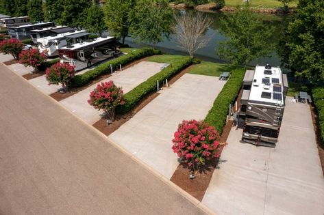 Rv Parking Pad Ideas, Rv Lot Landscaping Ideas, Rv Park Design Plans, Campground Ideas, Luxury Rv Resorts, Retro Rv, Rv Lots, Multigenerational Living, Rv Resorts