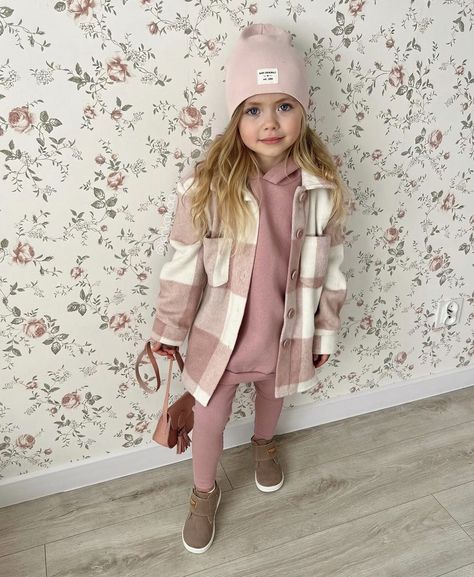 Country Fall Outfits, Madonna Vogue, Girls Winter Outfits, Toddler Girl Fall, Style Parisienne, Girls Fall Outfits, Open The Door, Girl Falling